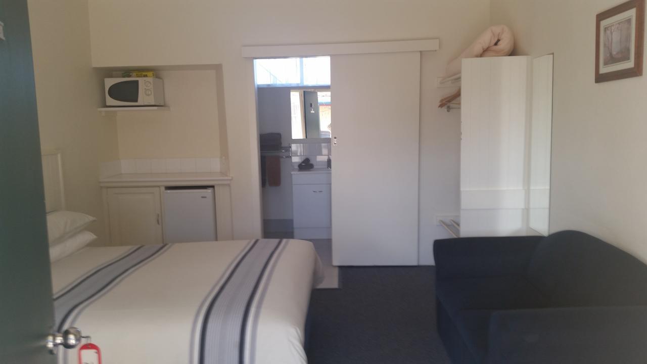 Omeo Motel Eksteriør billede